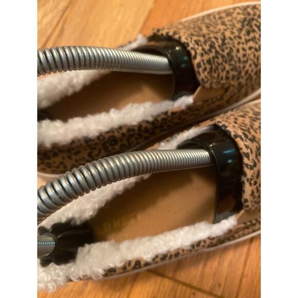 Old Navy, women's fur lined animal leopard slip on flats size 6 - Picture 3 of 6